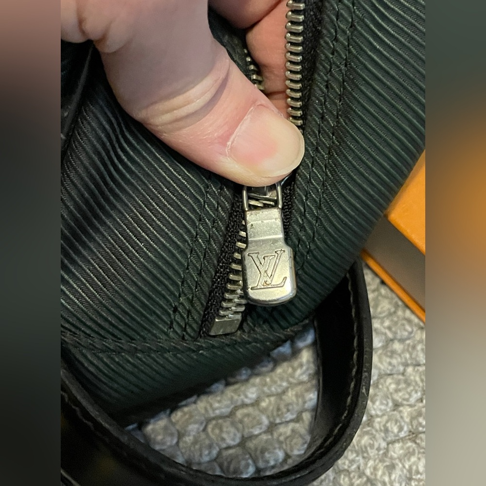 LV Taiga Parana Canvas Toiletry bag. Unisex dark greenish, black color - Picture 6 of 12